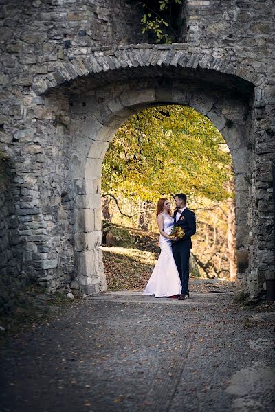 Fotografo di matrimoni Lukasz Wyputa (wyputal). Foto del 11 marzo 2020