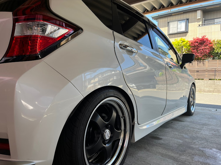 ノートのノートe-POWER・AUTECH・洗車・固形ワックス・ツヤツヤボディーに関するカスタム事例の投稿画像1枚目