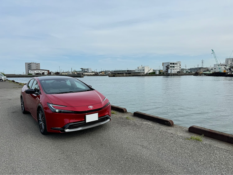 SHIBAさんが投稿したドライブ・車好きと繋がりたい・注文しちゃった・黄砂まみれ・プリウス60に関するカスタム事例の投稿画像1枚目