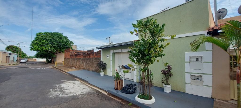 Casa à venda, 177 m² por R$ 280.000,00 - Leblon - Uberaba/MG