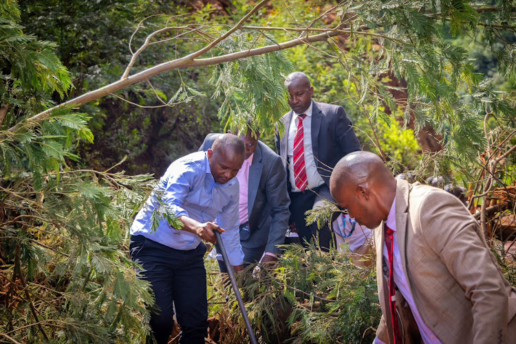Interior CS Kithure Kindiki accompanied by other leaders when he visited the Kijabe railway on May 7, 2024.