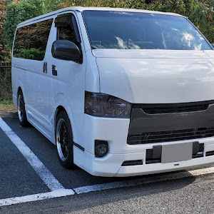ハイエースバン TRH200V