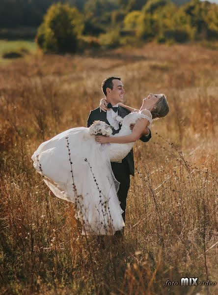 Fotógrafo de bodas Pero Šušnjar (fotomixvideo). Foto del 23 de marzo 2017