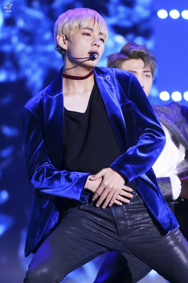 SLAY BTS - Kim Taehyung wearing a midnight blue suit