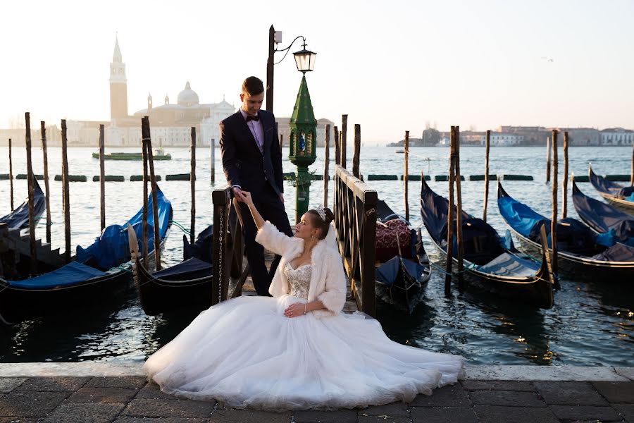 Fotógrafo de casamento Taya Kopeykina (tvkopeikina). Foto de 12 de março 2017