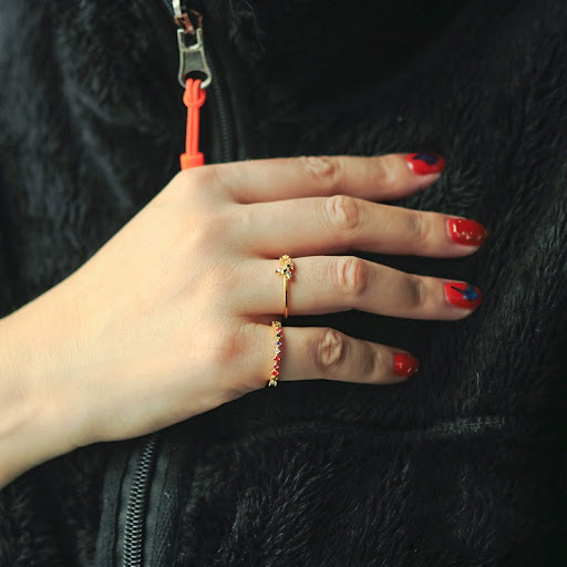 Title 7, Charm Fashion Color Diamond Ring, a stunning pi...