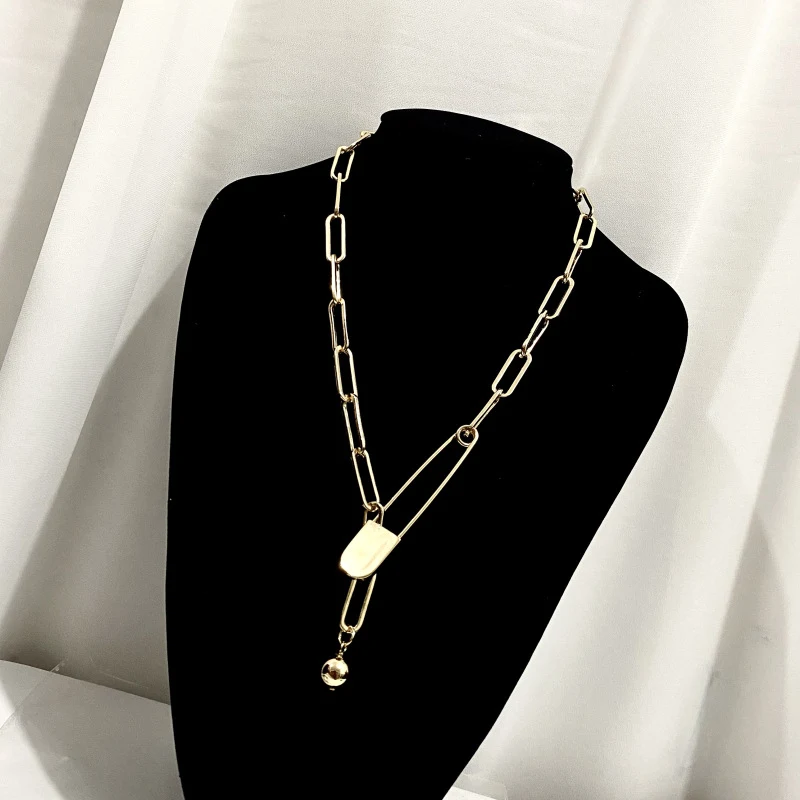 Gepersonaliseerde Overdreven Ketting Vrouwen Cool Stijl Licht Luxe Minderheidsontwerp, unieke sieraden voor een modieuze look