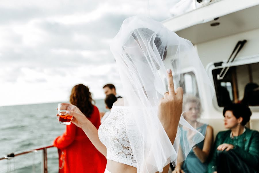 Fotógrafo de casamento Alena Litvinova (litvinovasochi). Foto de 5 de outubro 2016