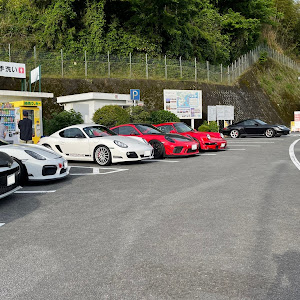 ケイマン GT4