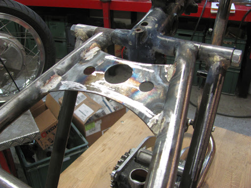 Reinforcement frame for Triumph Pré-Unit with blower by Machines et Moteurs.