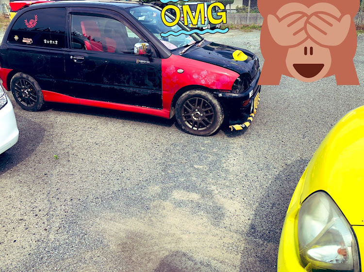 ヴィヴィオRX-Rの修理中・ECU・コンピュータ・ネオクラ車・電装系に関するカスタム事例の投稿画像2枚目