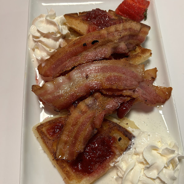 Brunch is always a good idea. Waffles & bacon!