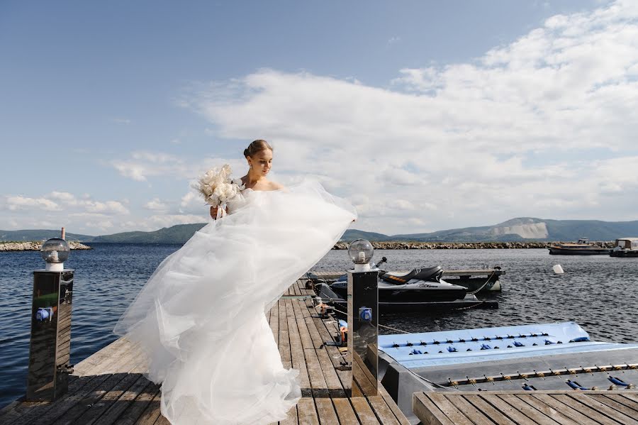 Fotógrafo de casamento Artem Kholmov (holmovartem). Foto de 3 de dezembro 2022