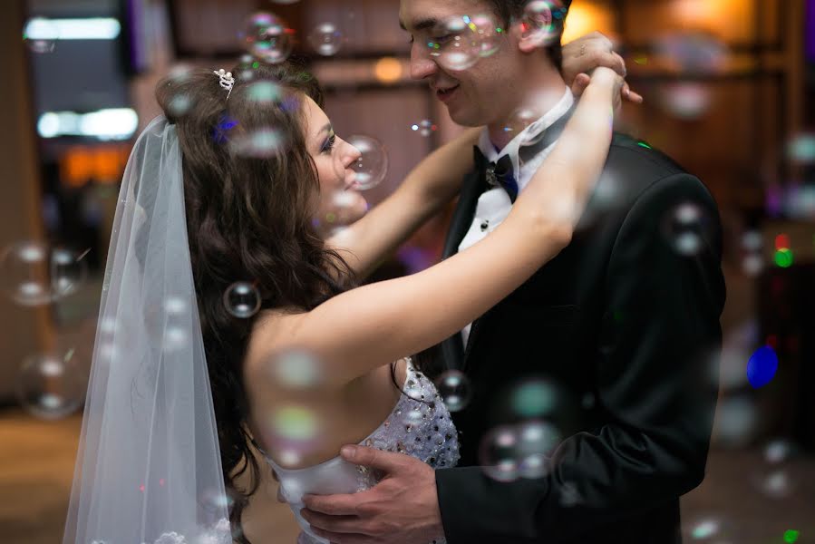 Fotógrafo de casamento Aleksandr Kuzmin (ilim). Foto de 24 de março 2017