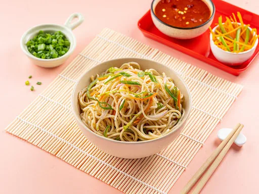 Classic Hakka Noodles