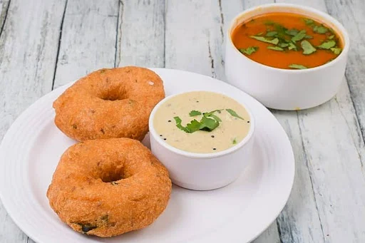 2 Medu Vada