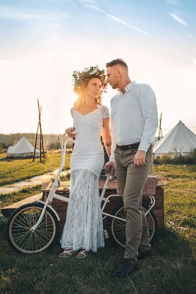 Fotógrafo de casamento Aleksandr Azarov (azarov). Foto de 27 de abril 2022