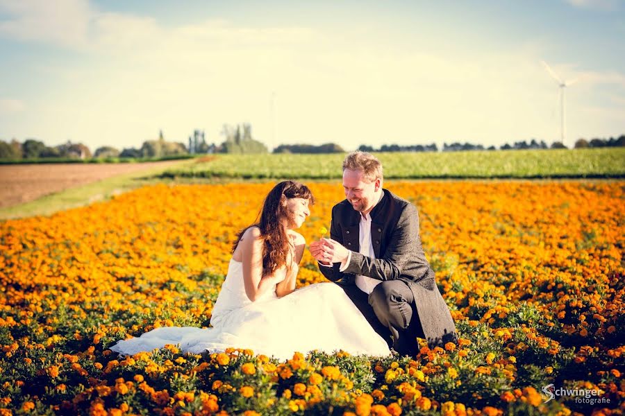 Fotografo di matrimoni Raphael Schwinger (raphaelschwinger). Foto del 20 marzo 2019