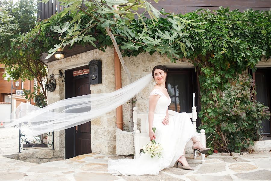 Fotografo di matrimoni Yuliya Turgeneva (turgeneva). Foto del 11 gennaio 2023