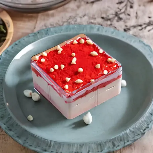 Red Velvet Tub Cake [300 Grams]