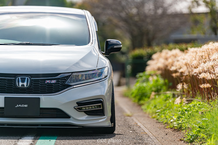 ジェイドのBLITZ BIG CALIPER KIT Ⅱ・WORK ZR10 2P・V-VISION マフラー・ドアバイザー有り派・そろそろ車検の準備に関するカスタム事例の投稿画像4枚目