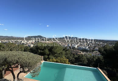 Villa with pool and terrace 3