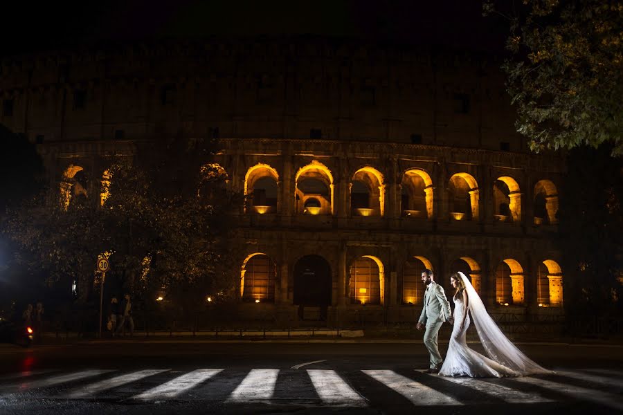 Fotógrafo de casamento Michael Riyashi (photoexperts). Foto de 8 de janeiro 2016