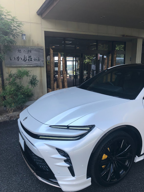 クラウンスポーツの愛車の表情・暑い、、暑いぞおおお！！・8月もよろしくお願いします・クラウンスポーツに関するカスタム事例の投稿画像1枚目