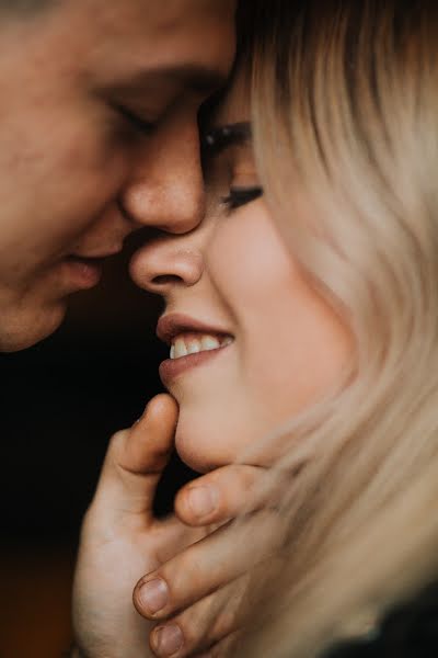 Fotógrafo de casamento Oleg Butenko (olegbutenko). Foto de 12 de fevereiro 2019