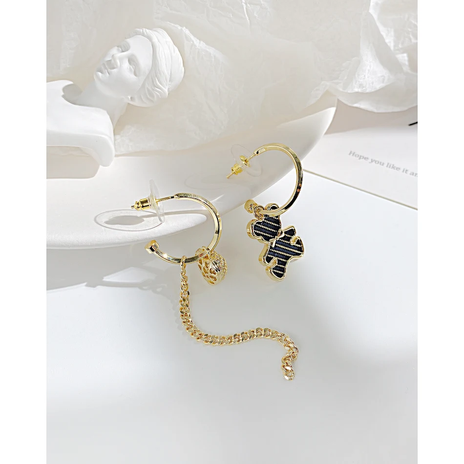 High-end Temperament Love Bear Oorbellen Mode Vrouwen Sieraden Stijlvolle Oorhangers Perfecte Accessoires