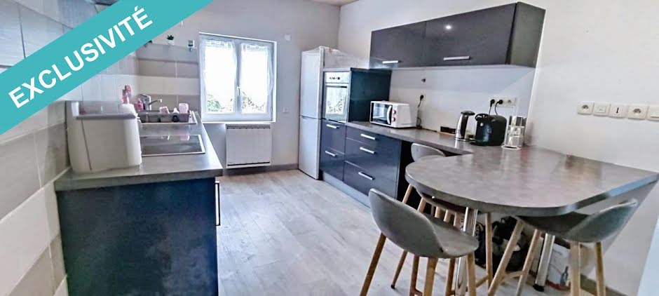 Vente maison 6 pièces 136 m² à Fraisses (42490), 269 000 €