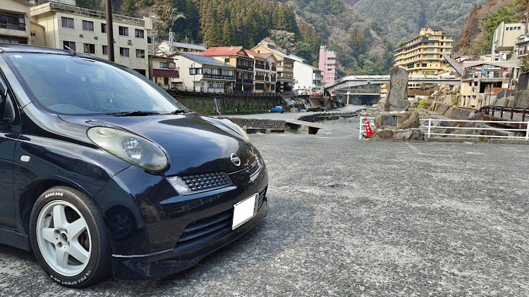 マーチの杖立温泉・ドライブ・AutechVersion・マーチ12SRに関するカスタム事例の投稿画像1枚目