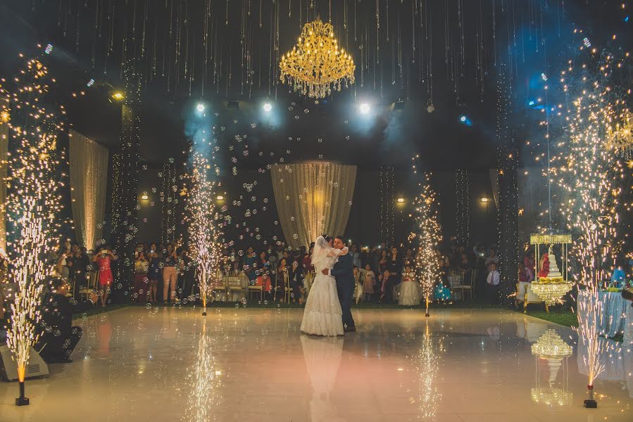 Fotógrafo de bodas Contra Luz (contraluz). Foto del 16 de febrero 2019