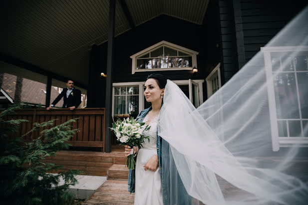 Fotógrafo de casamento Inga Kagarlyk (ingalisova). Foto de 23 de janeiro 2020