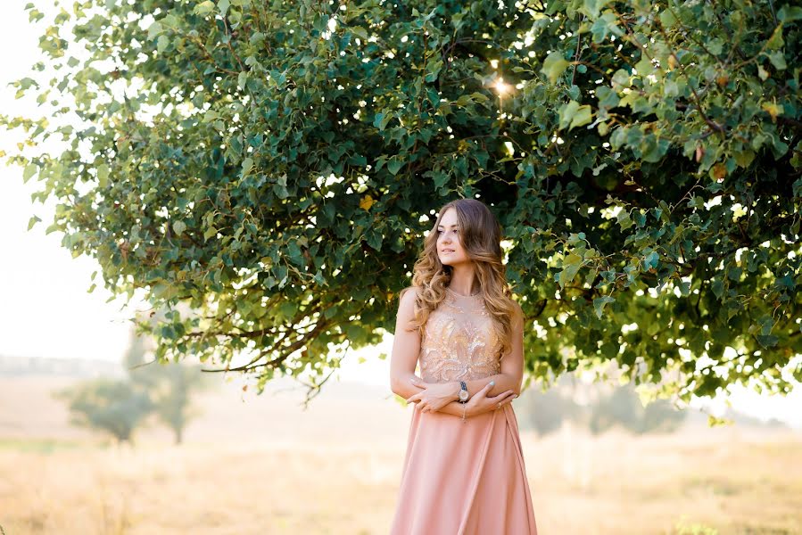 Fotograful de nuntă Alena Belousova (alain). Fotografia din 13 august 2017