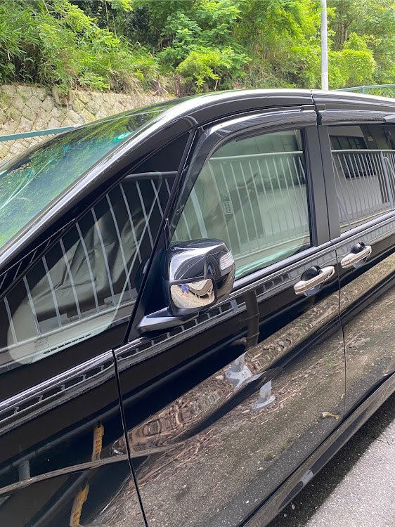 ステップワゴンスパーダのサンシェード・ステップワゴン専用サンシェード・車中泊計画進行中に関するカスタム事例の投稿画像6枚目