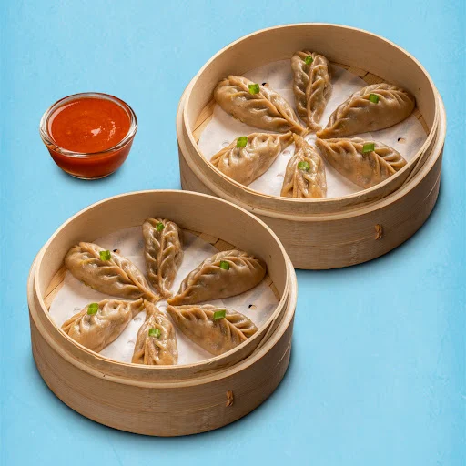 Steamed Veg Wheat Momos With Momo Chutney - 12 Pcs