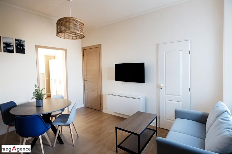 Location meublée appartement 3 pièces 58 m² à Nantes (44000), 1 180 €