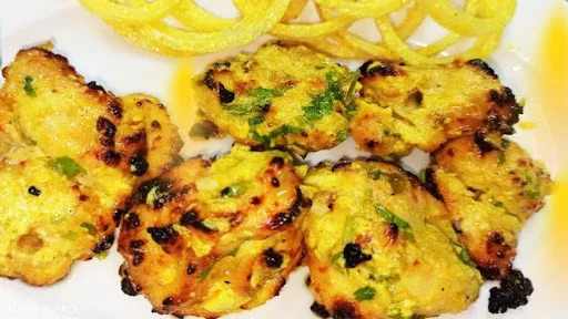 Murg Lesuni Tikka [8 Pcs]