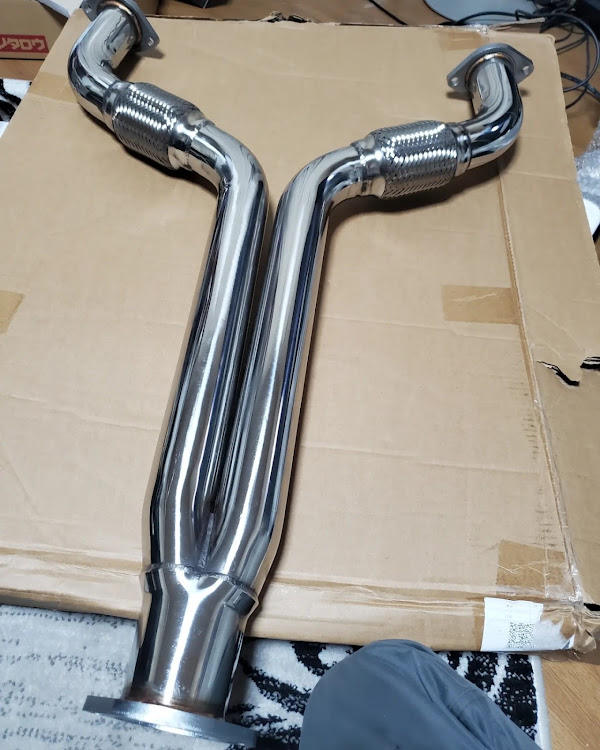 スカイラインクーペのDIY・フロントパイプ交換に関するカスタム事例の投稿画像1枚目