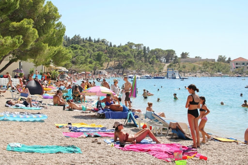 Seničić (YUTA): I do 70.000 turista iz Srbije letovalo u inostranstvu