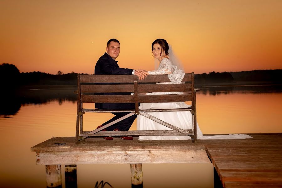 Fotógrafo de casamento Dariusz Wiski (dariuszwiski). Foto de 3 de outubro 2021