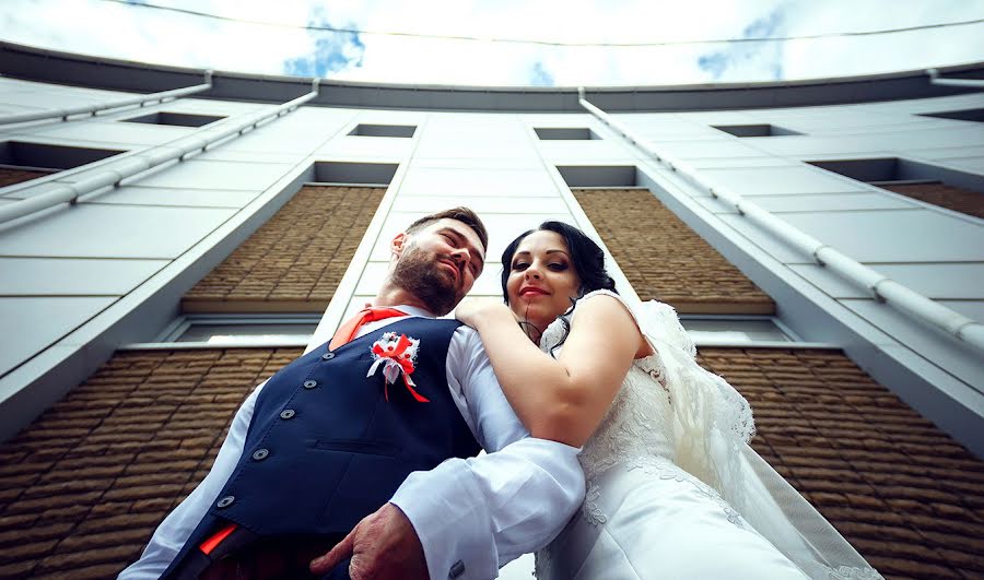 Photographe de mariage Artem Golik (artemgolik). Photo du 1 août 2017