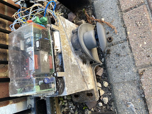 Found loose wire on circuit board. 