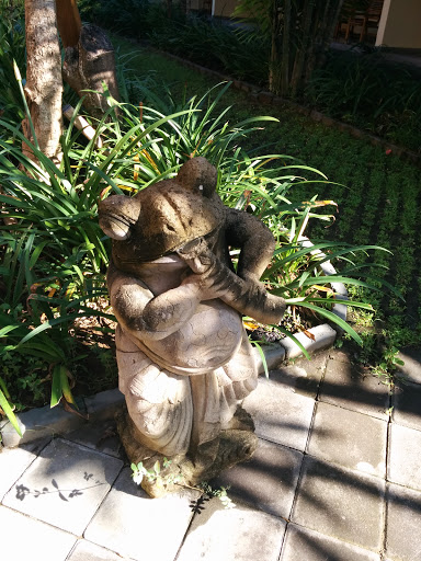 Froggy Balinese Garden Guardian