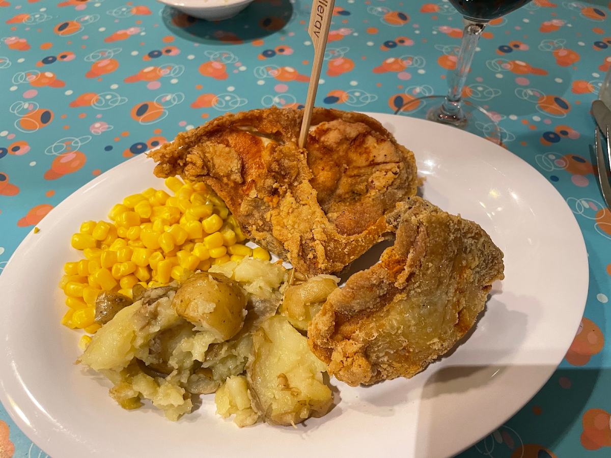 GF fried chicken in desicated fryer with smashed potatoes and corn.