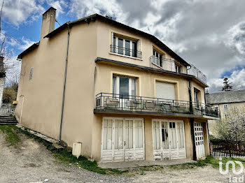 maison à Peyre en Aubrac (48)