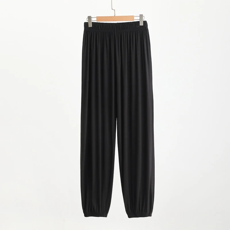 Calças Modal Home masculinas plus size soltas, ideais para conforto e liberdade de movimento. Perfeitas para relaxar em casa.