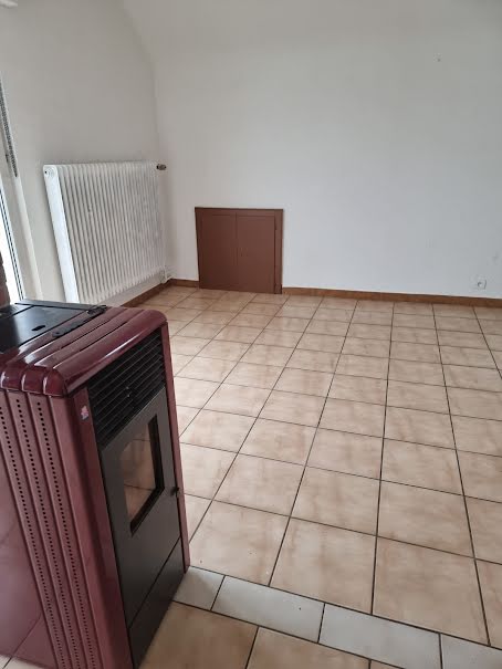 Location  appartement 5 pièces 96 m² à Creutzwald (57150), 960 €