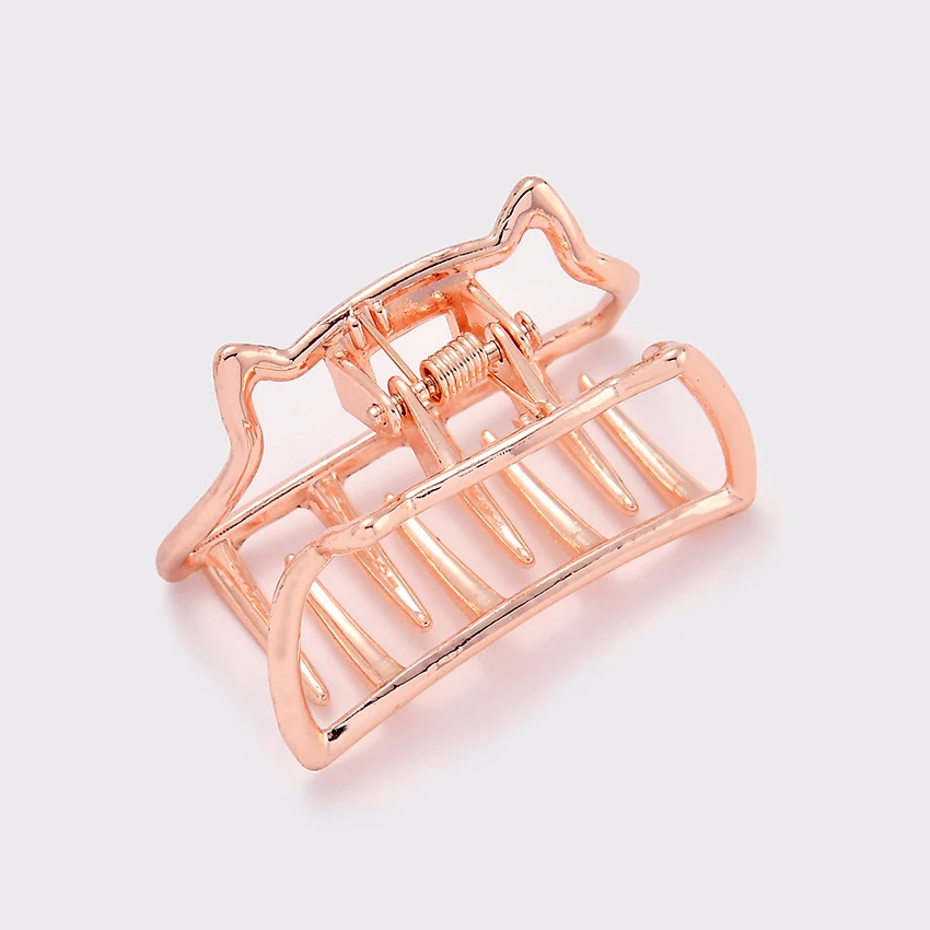 Title 4, Barrette à cheveux étrange avec petite main, fi...